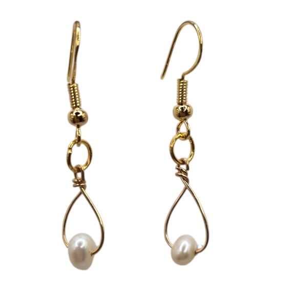 Pierced Earrings Baroque Pearl Soft Off White Teardrop Small 4mm Artisan SKU2793 - Picture 1 of 5